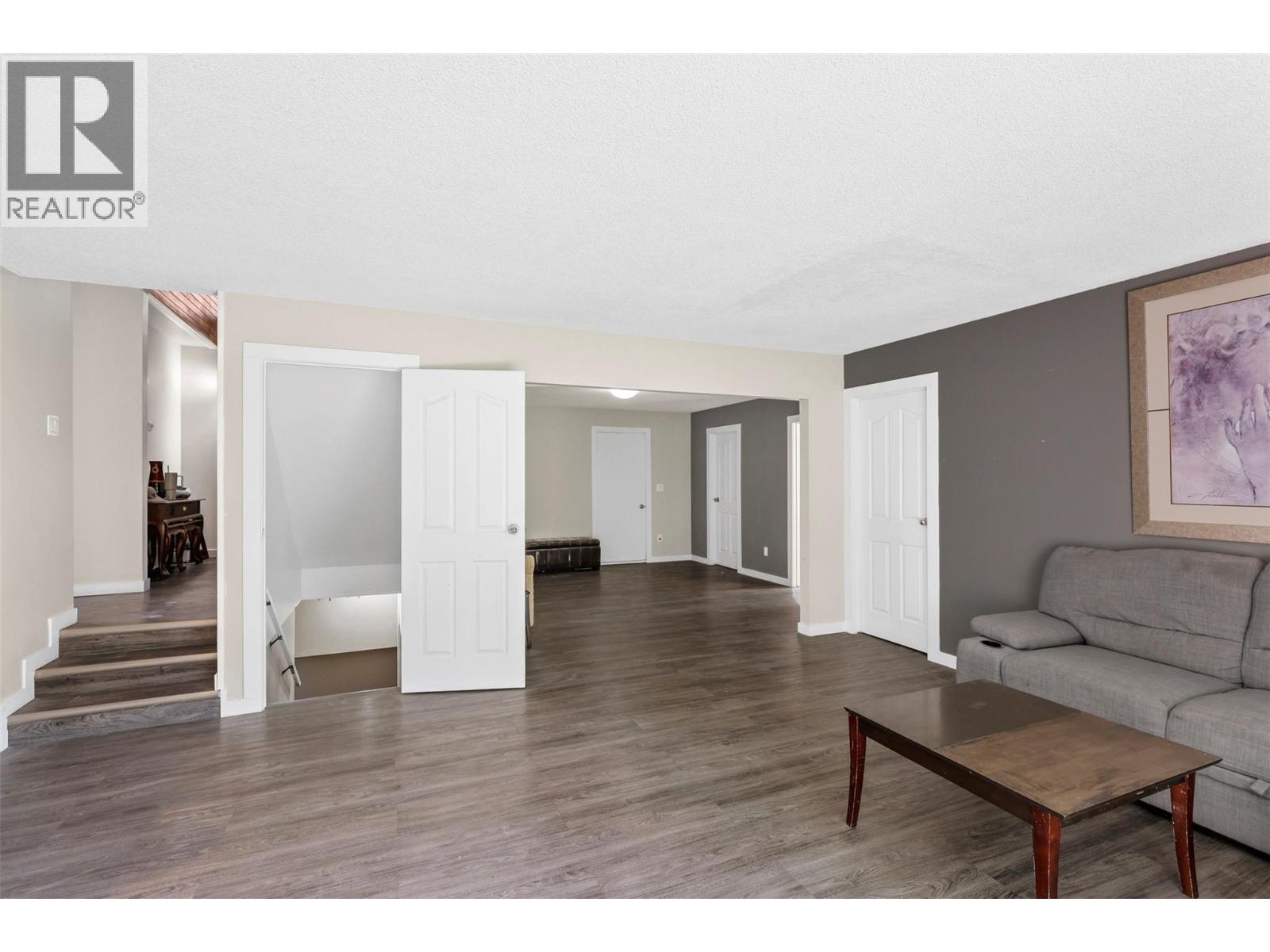  2156 VAN HORNE Drive, Kamloops