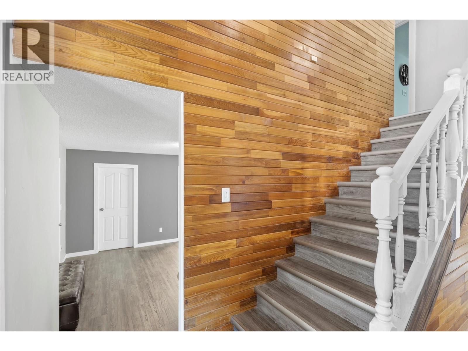  2156 VAN HORNE Drive, Kamloops