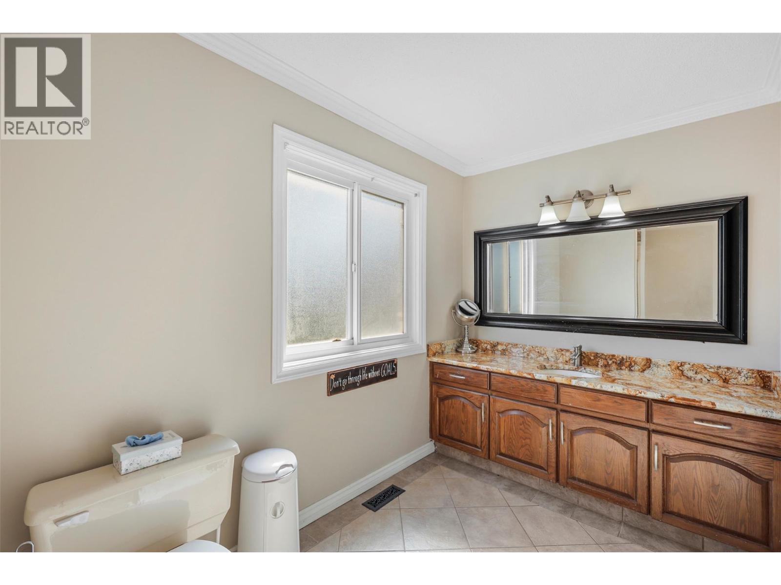  2156 VAN HORNE Drive, Kamloops