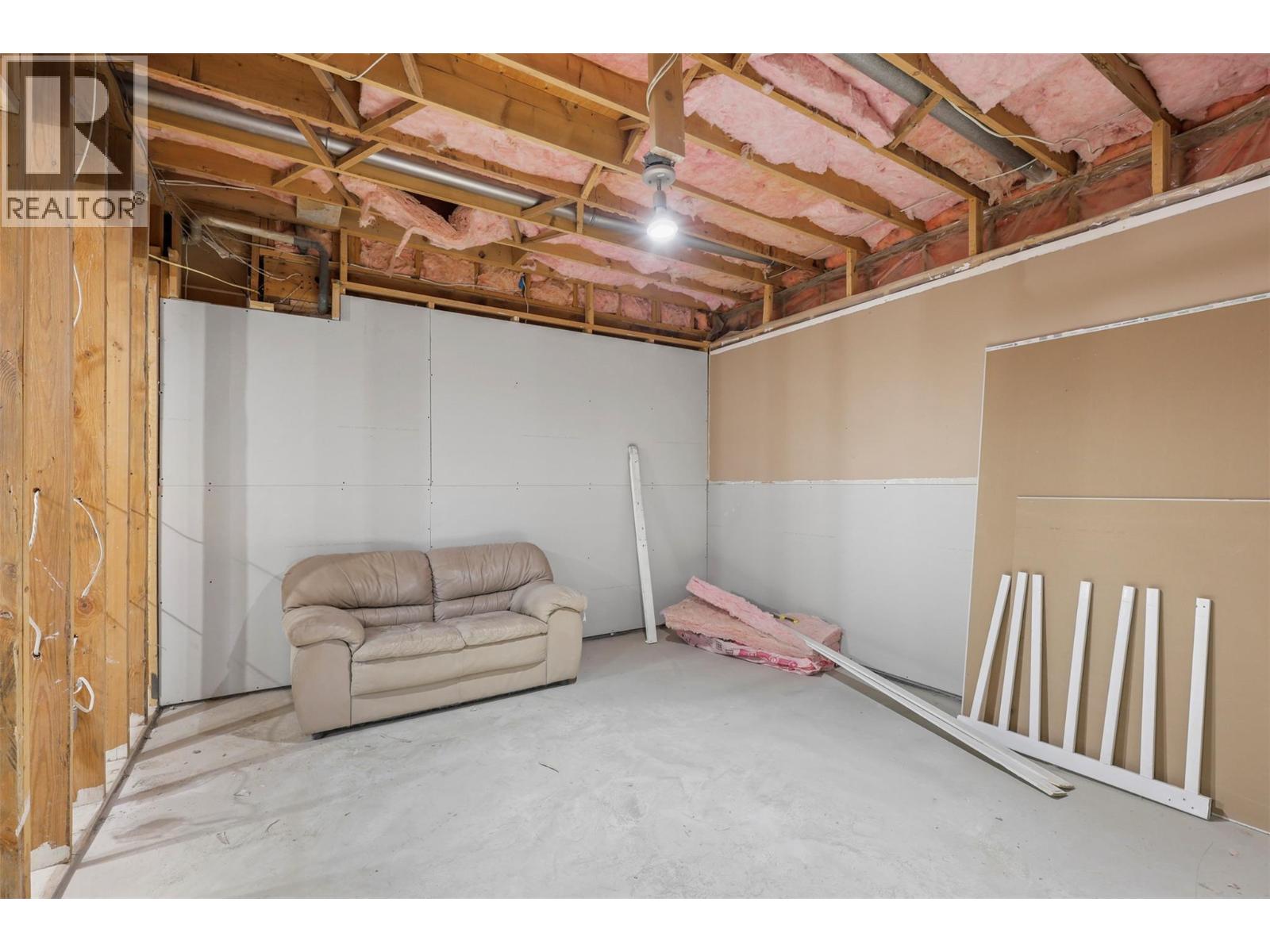  2156 VAN HORNE Drive, Kamloops