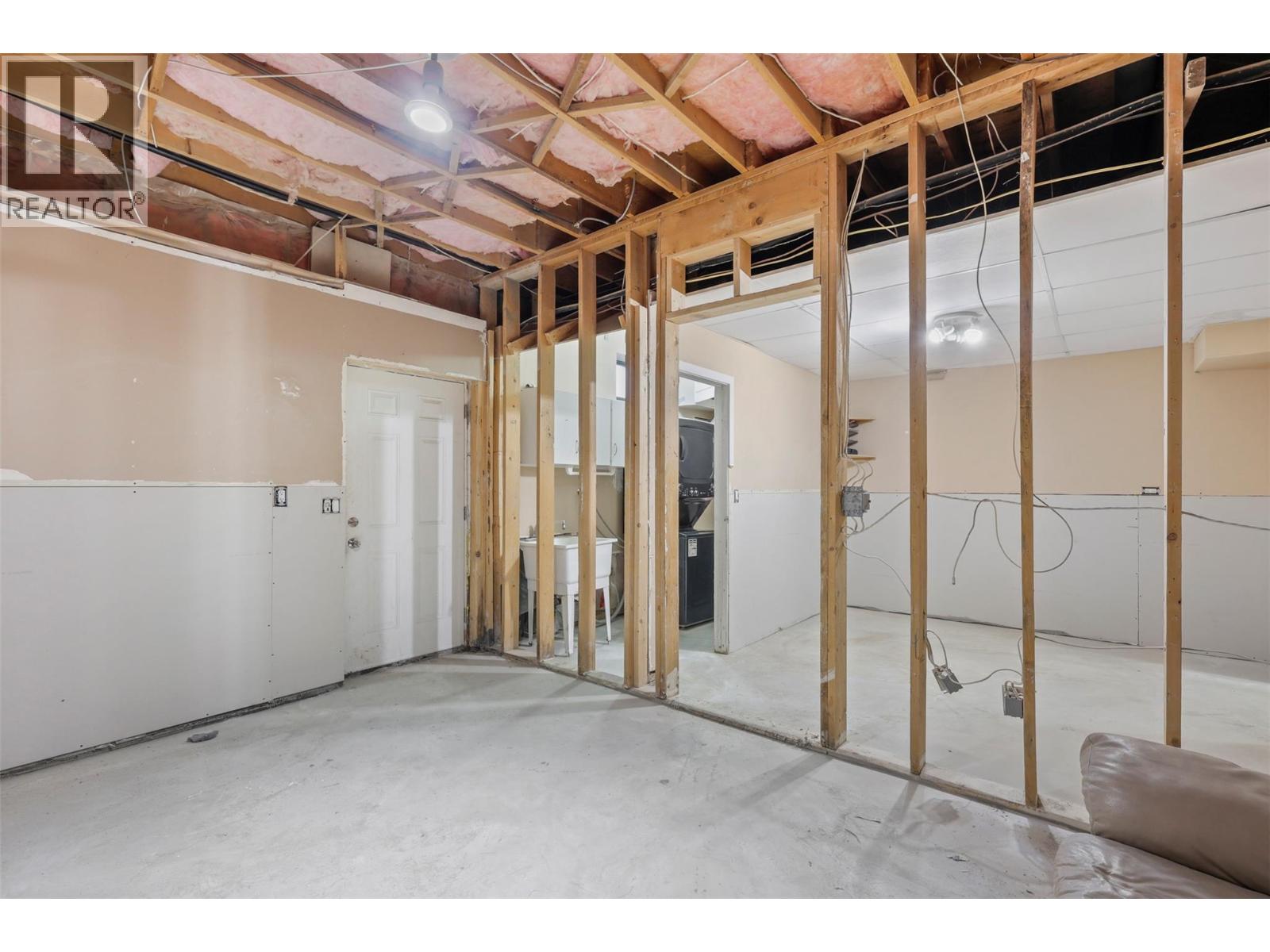  2156 VAN HORNE Drive, Kamloops