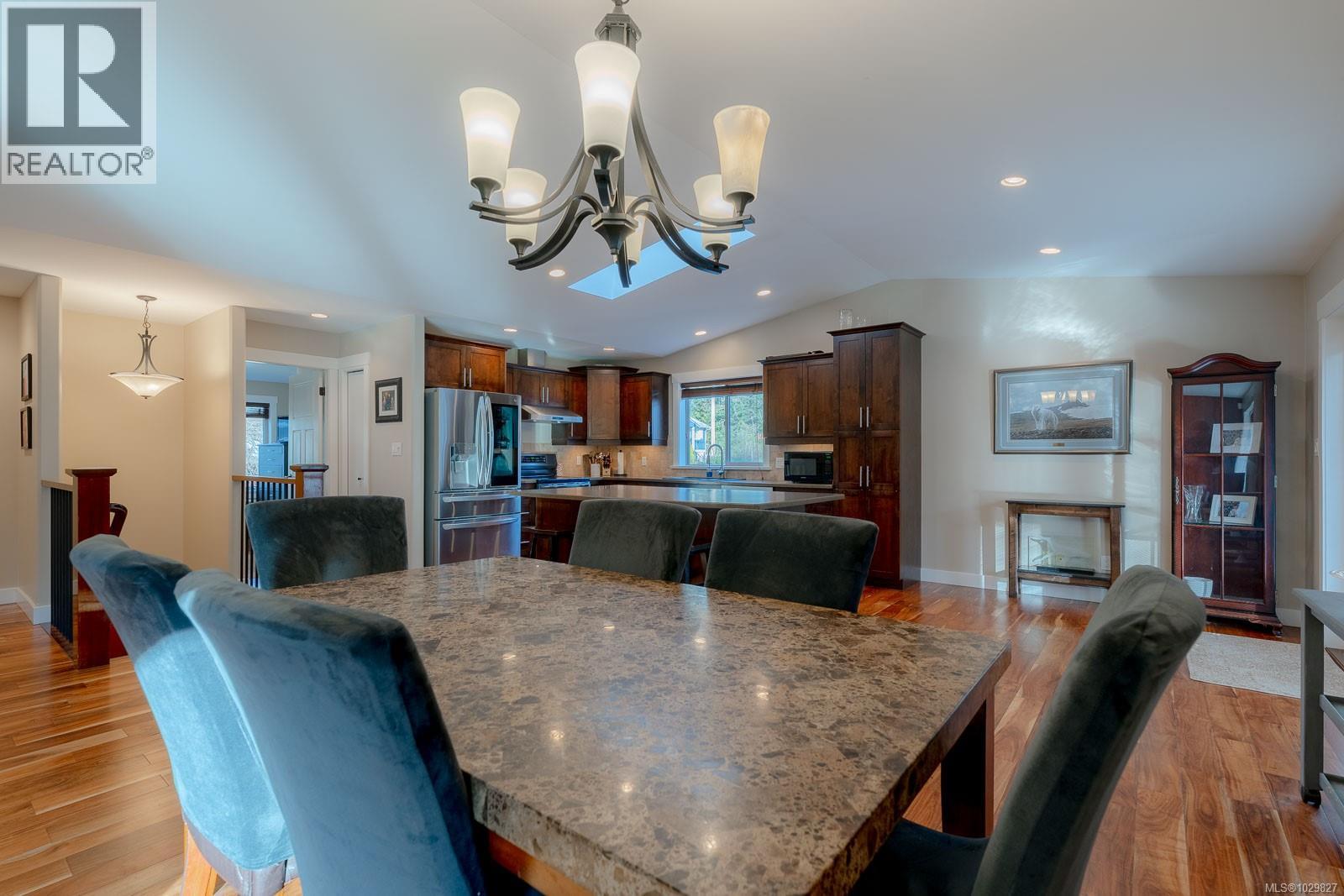 3050 CHARLES ST - 13