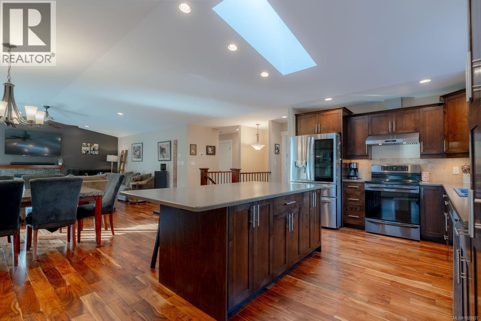 3050 CHARLES ST - 18