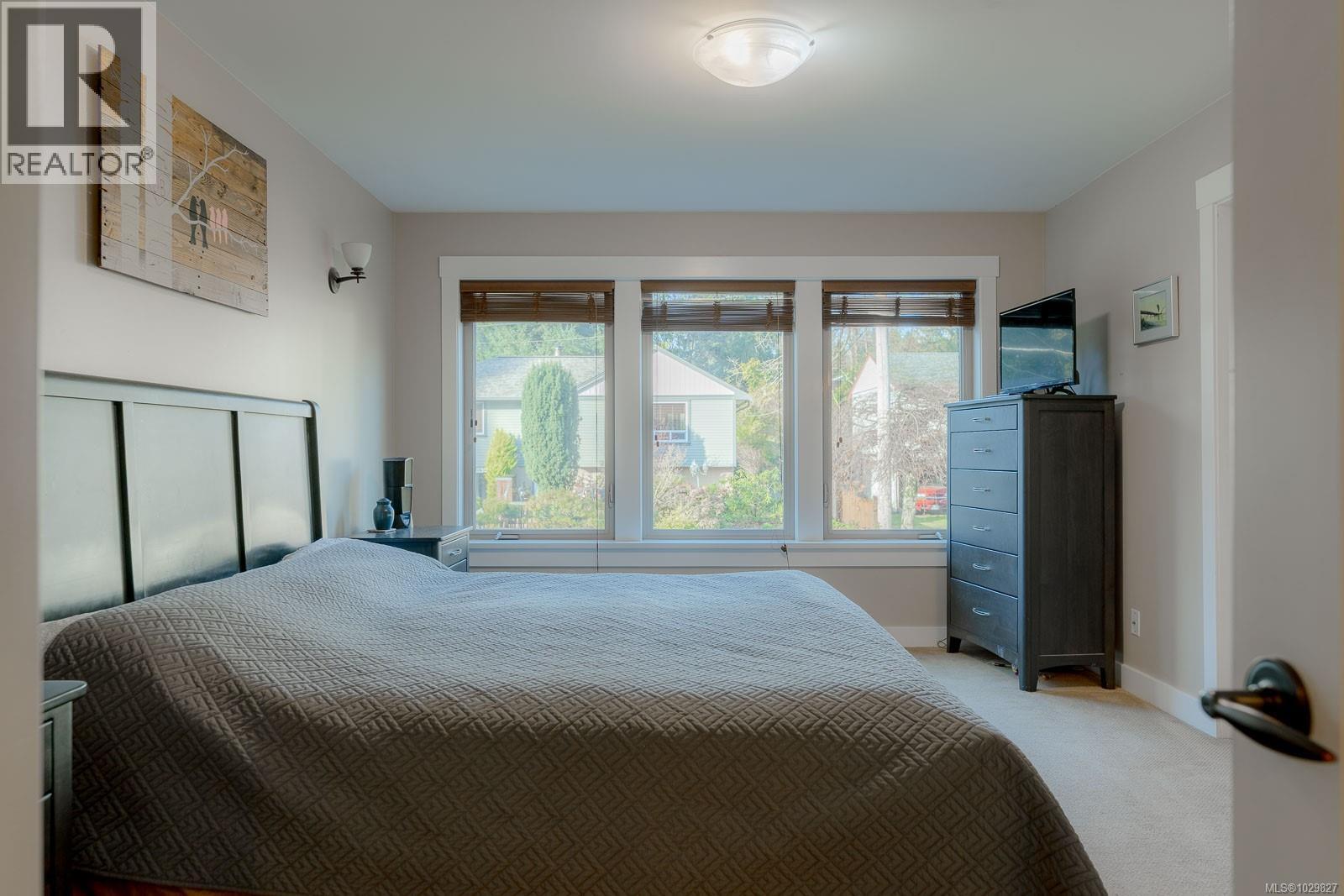 3050 CHARLES ST - 23