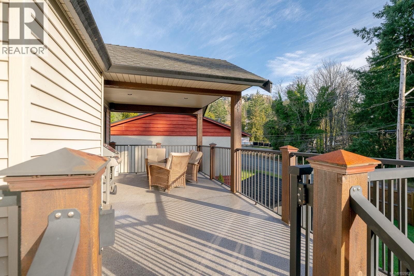 3050 CHARLES ST - 29