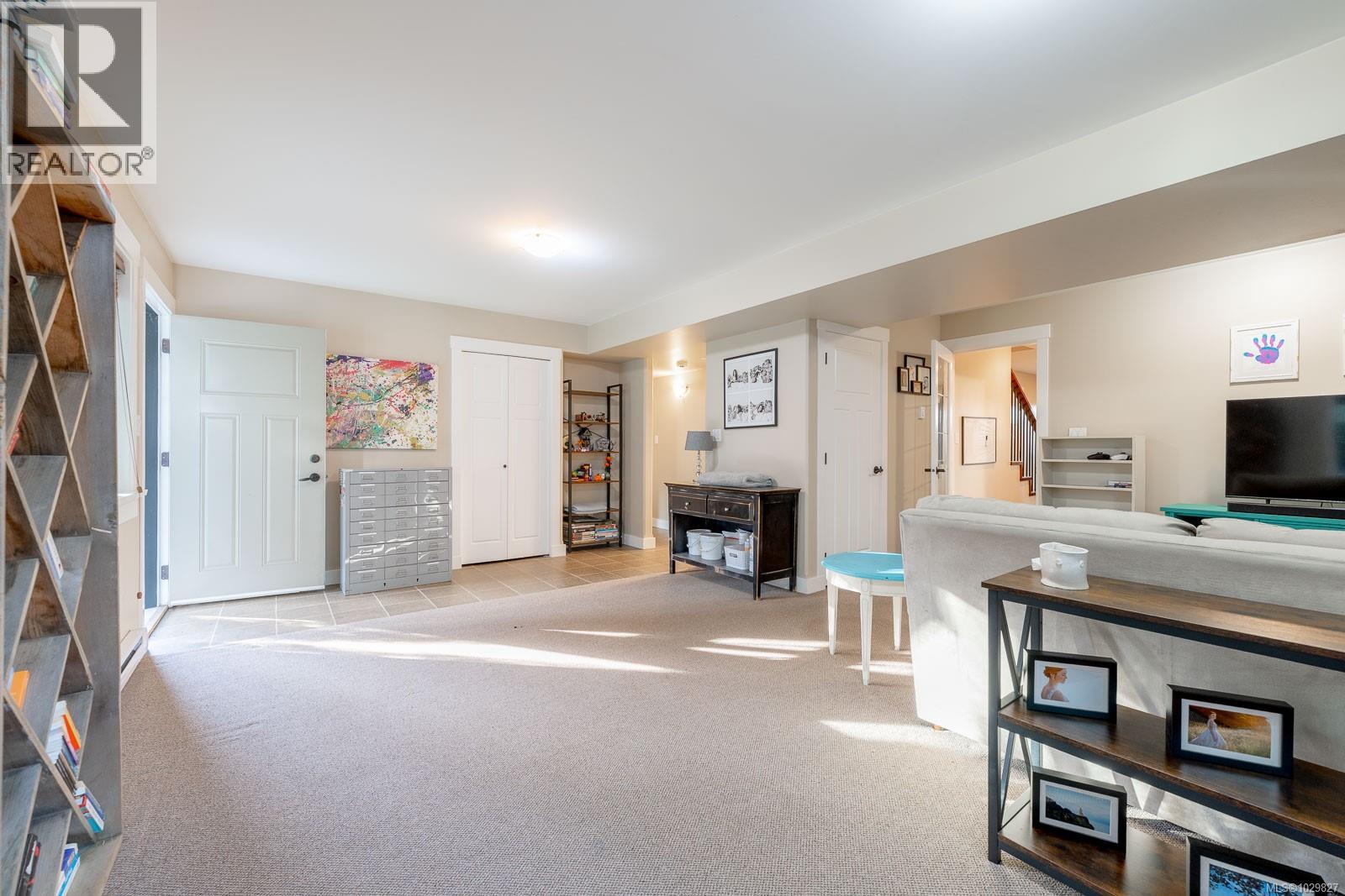 3050 CHARLES ST - 31