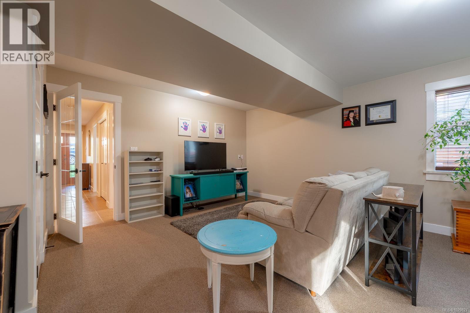 3050 CHARLES ST - 32