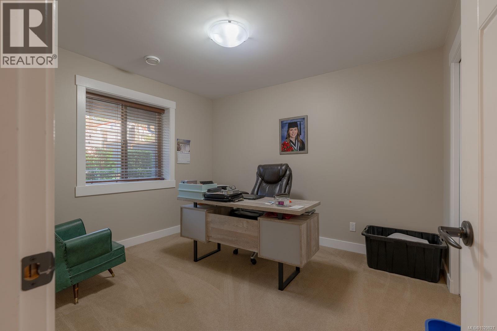 3050 CHARLES ST - 33