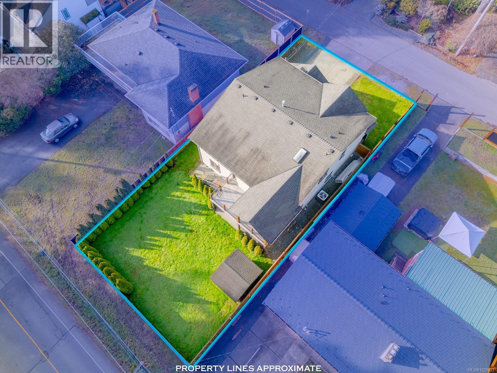 3050 CHARLES ST - 55