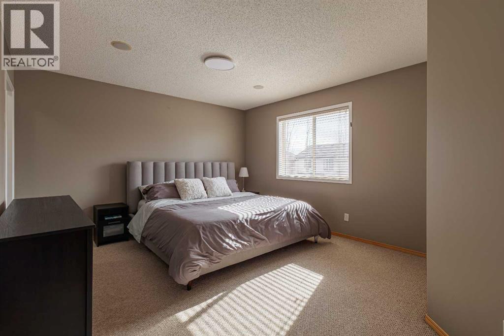 Single Family House for Sale in  Brightondale Crescent SE New Brighton Calgary 
