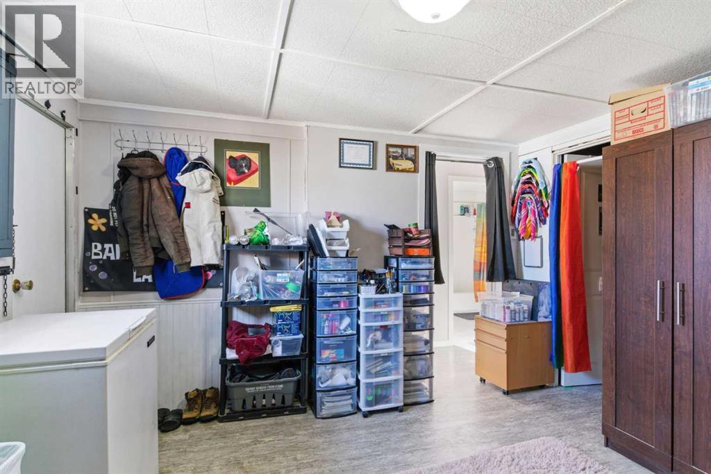 Single Family House Mobile Home for Sale in    Street NW Greenwood/Greenbriar Calgary 