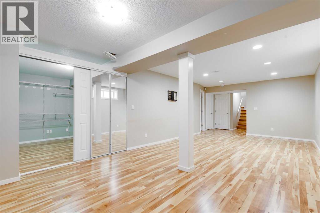 Single Family House for Sale in  New Brighton Manor SE New Brighton Calgary 