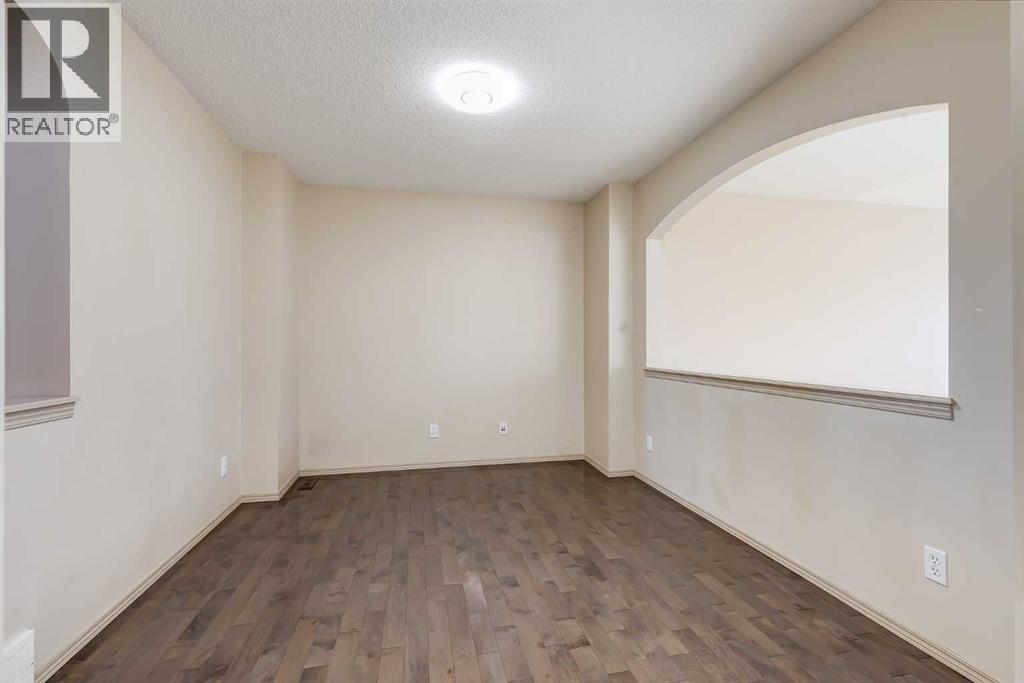 Single Family House for Sale in  New Brighton Manor SE New Brighton Calgary 