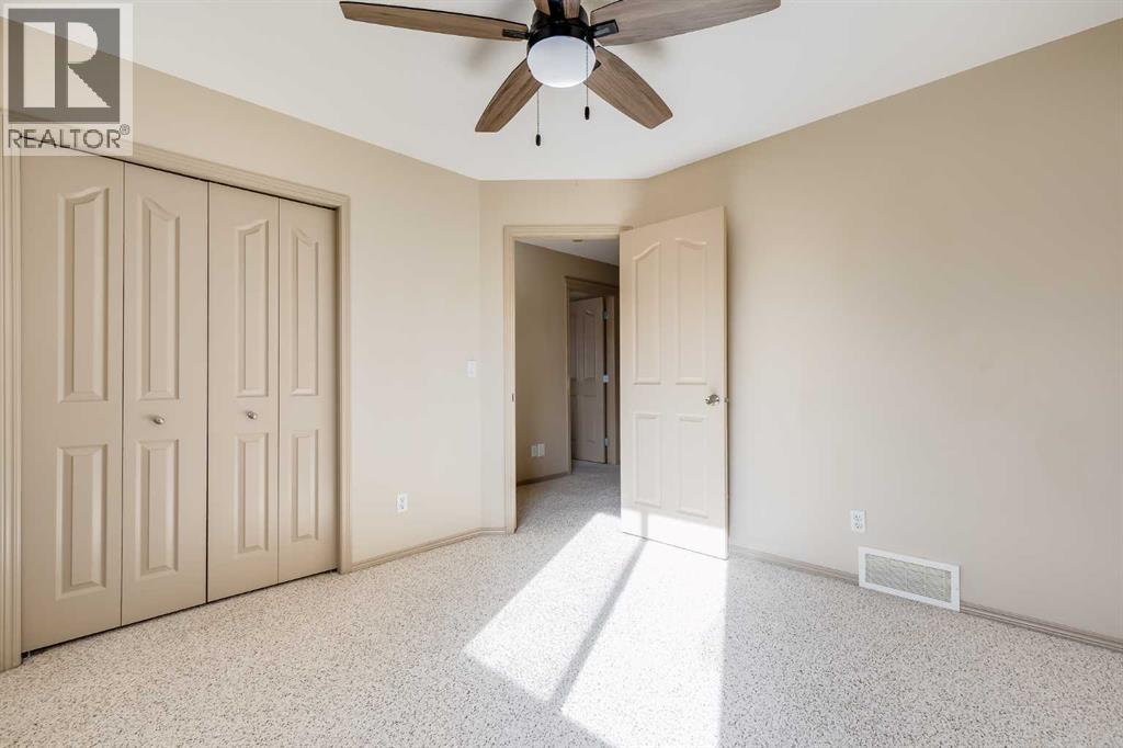 Single Family House for Sale in  New Brighton Manor SE New Brighton Calgary 