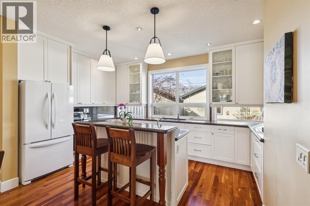 Single Family House for Sale in   Avenue NW West Hillhurst Calgary 