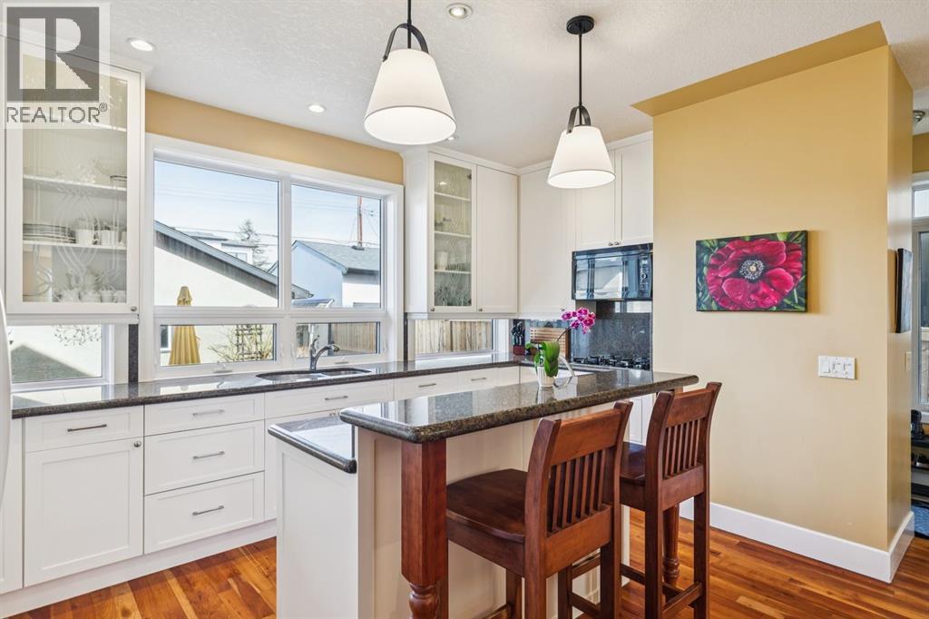 Single Family House for Sale in   Avenue NW West Hillhurst Calgary 