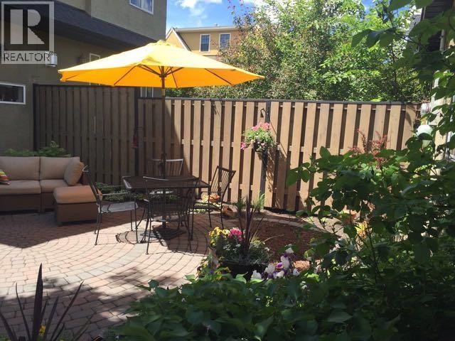 Single Family House for Sale in   Avenue NW West Hillhurst Calgary 