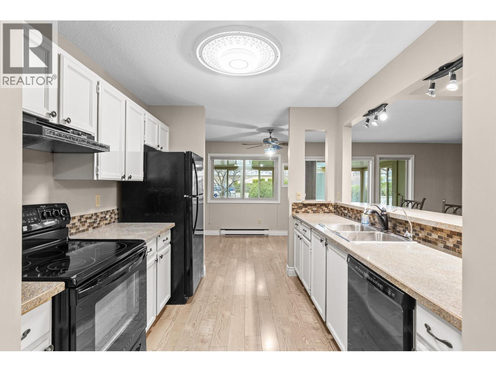 #16 200 Gerstmar Road - 2