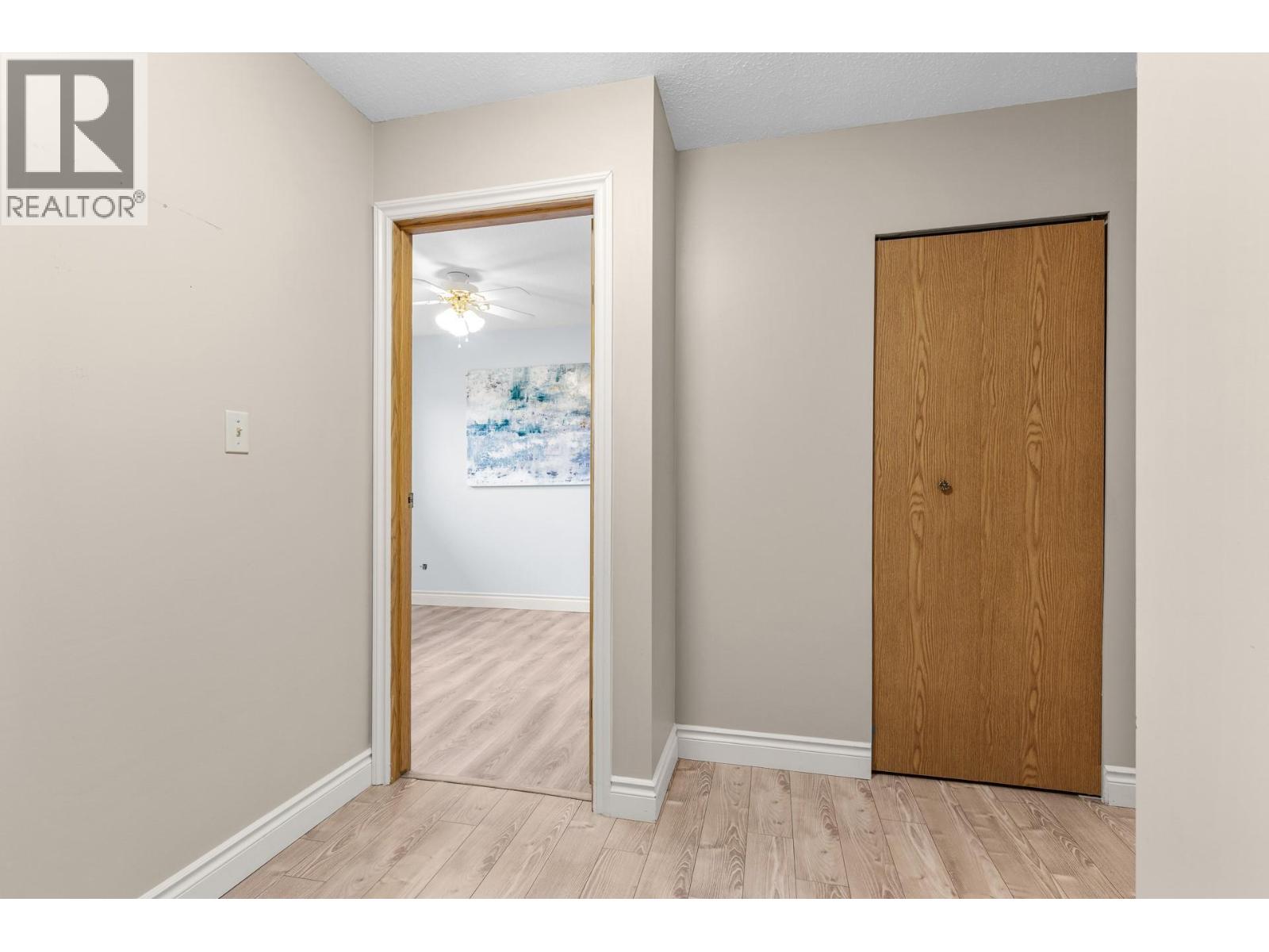 #16 200 Gerstmar Road - 31