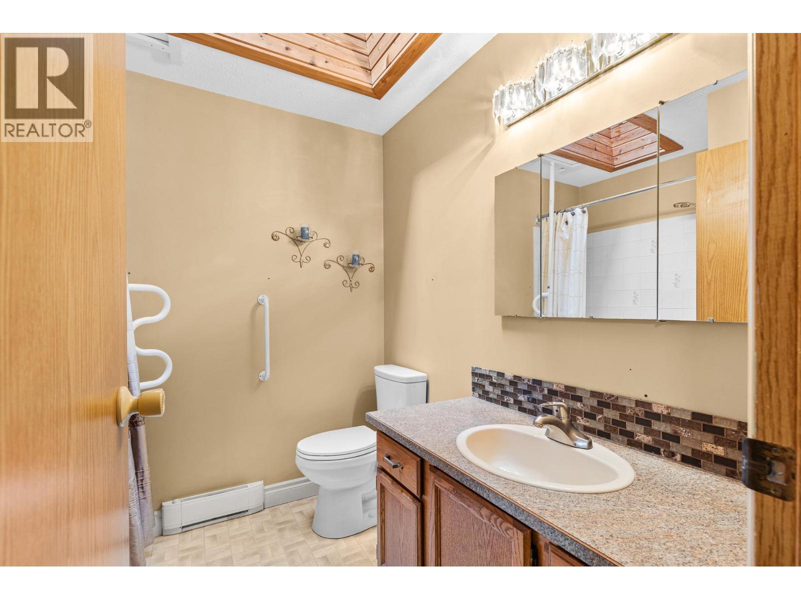 #16 200 Gerstmar Road - 22