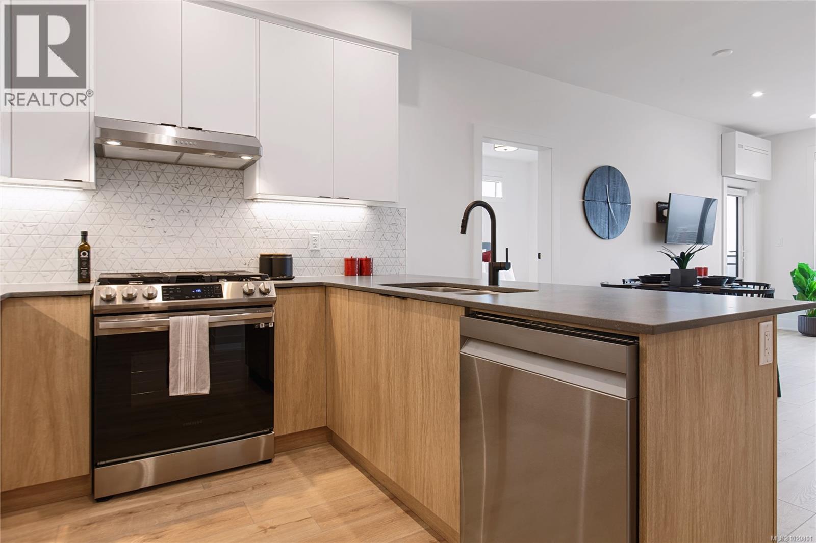 501 1114 Samar Crescent, Langford