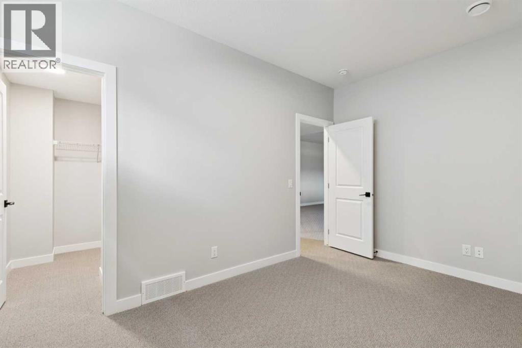 Single Family House Bungalow for Sale in  Shawnee Terrace SW Shawnee Slopes Calgary 