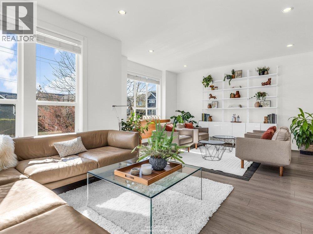 #12-4949 47A Avenue, Ladner