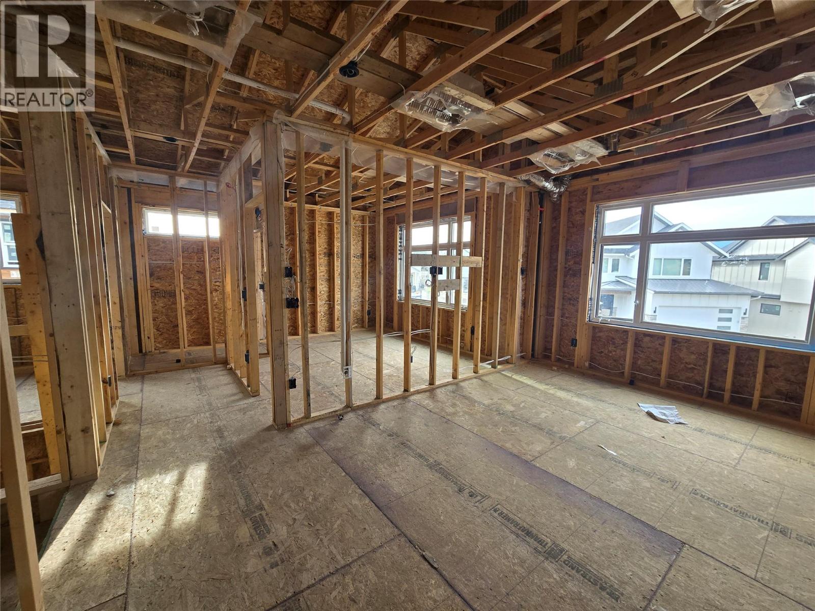1016 Bull Crescent - 14