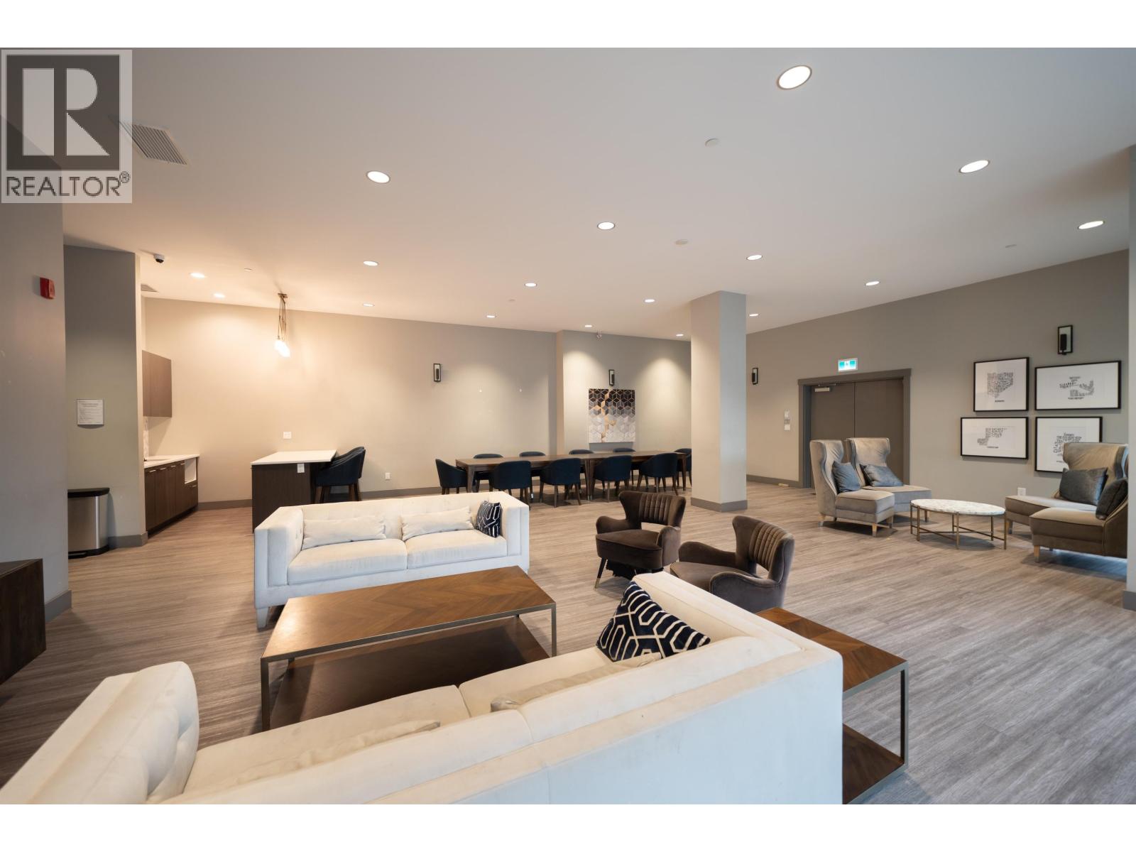 215 2525 CLARKE STREET, Port Moody