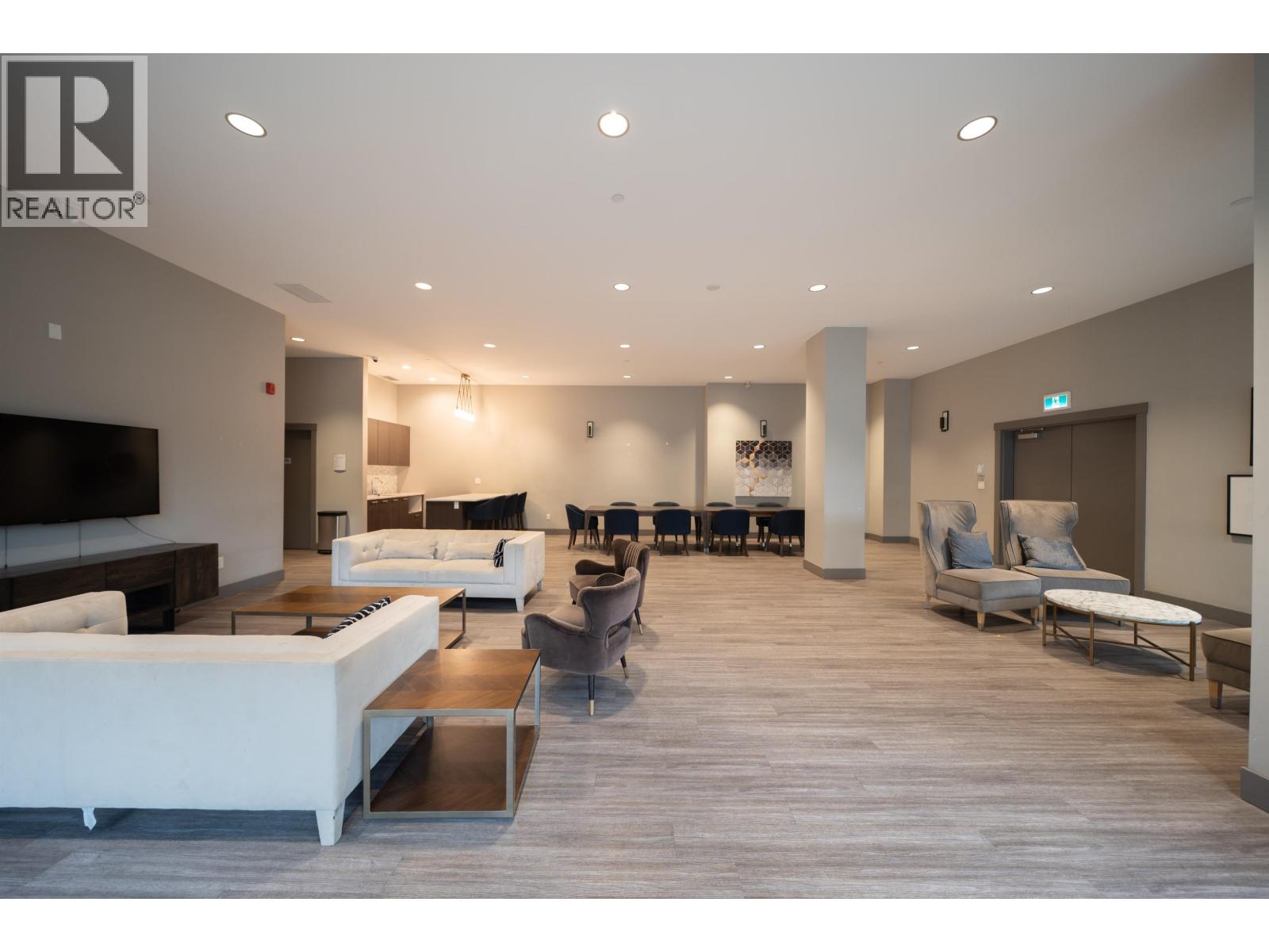 215 2525 CLARKE STREET, Port Moody