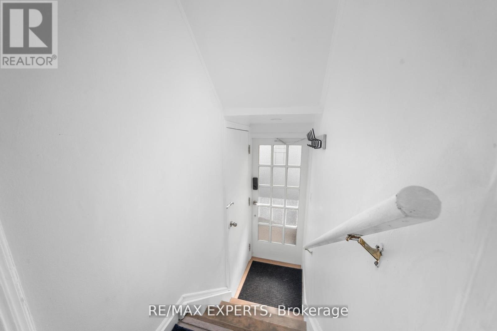 6 MCCALLUM COURT - 18