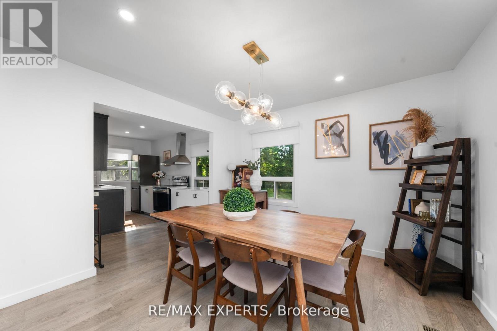 6 MCCALLUM COURT - 24