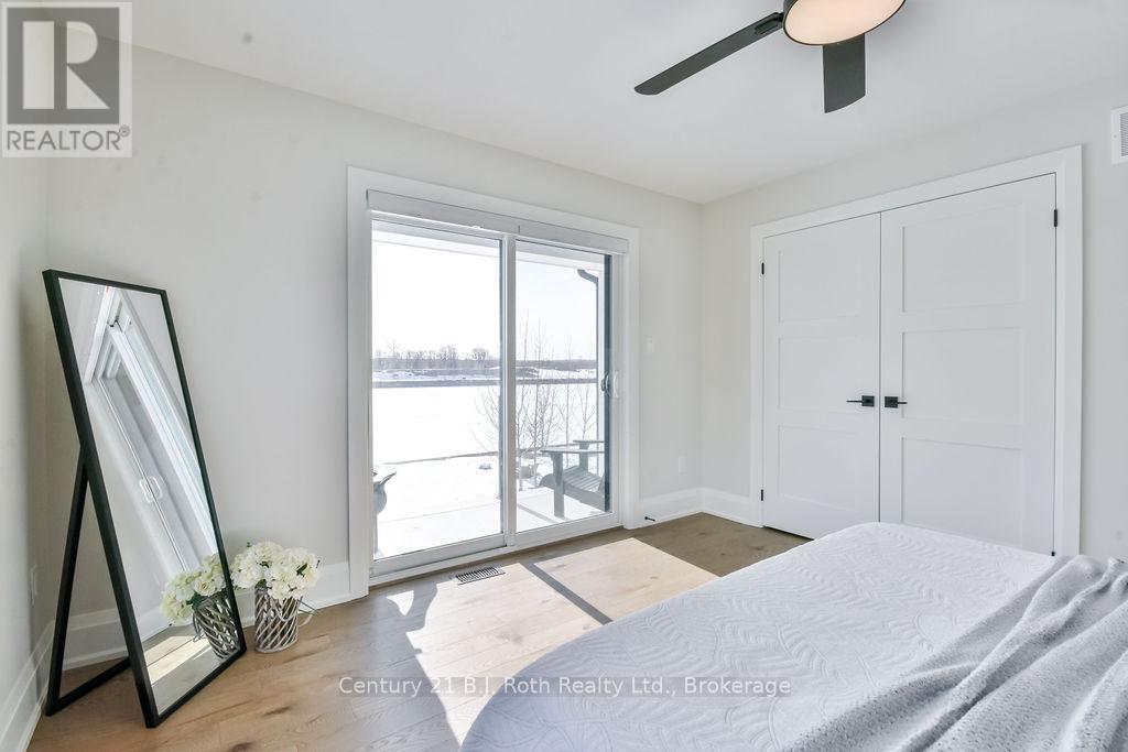 #27 53 DOCK LANE - 30