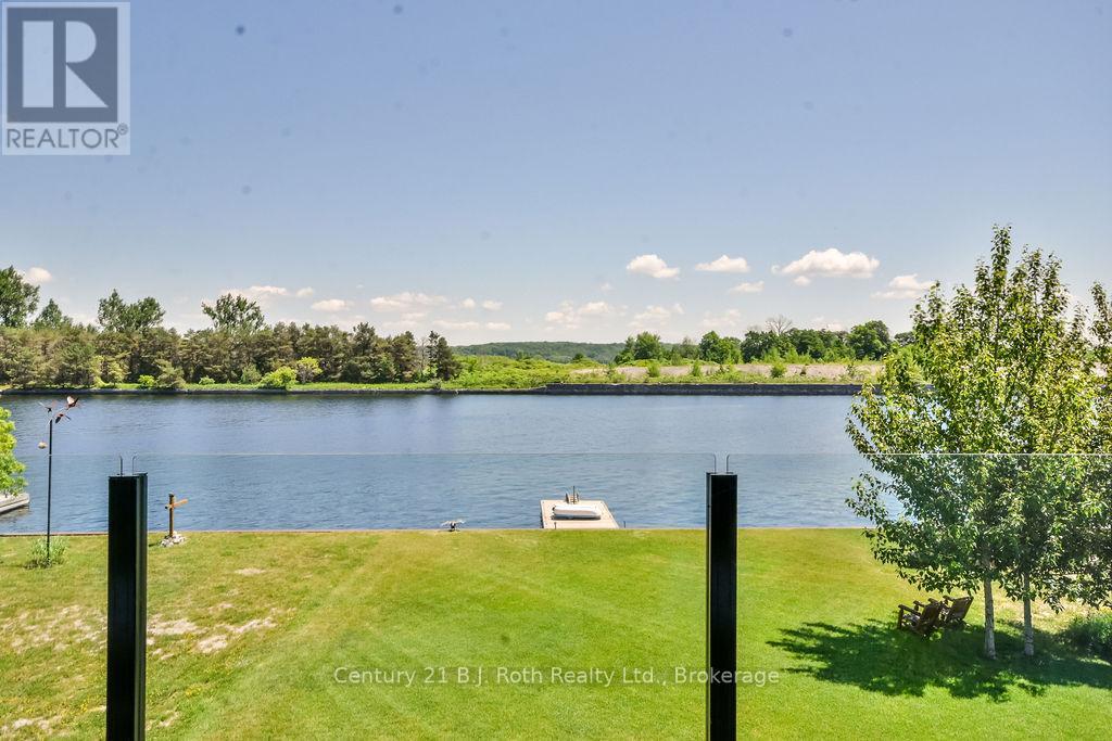 #27 53 DOCK LANE - 45