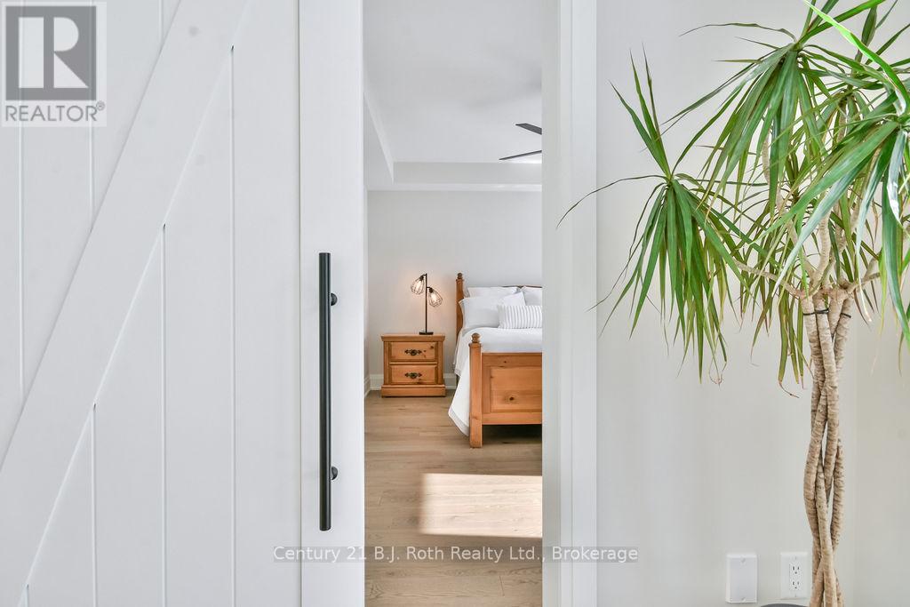 #27 53 DOCK LANE - 8