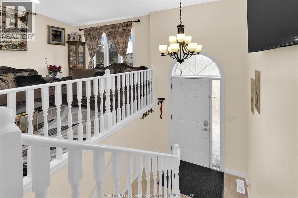796 RICHMOND STREET - 11
