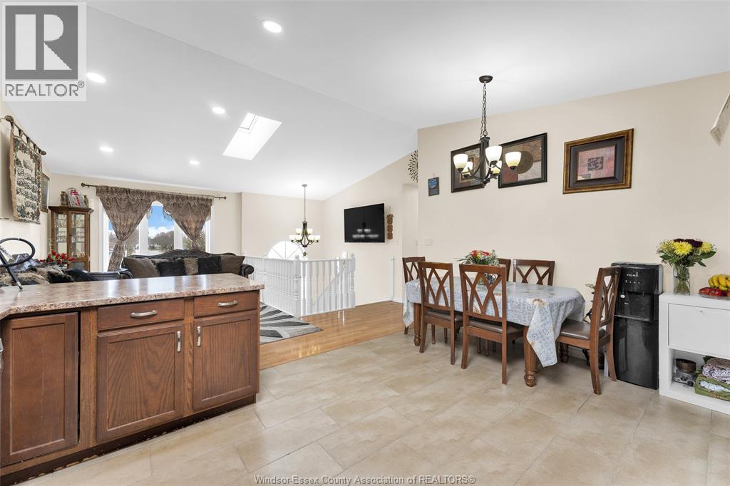 796 RICHMOND STREET - 20