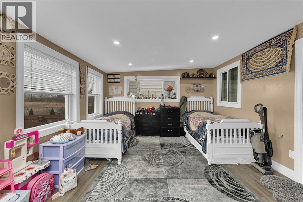 796 RICHMOND STREET - 21