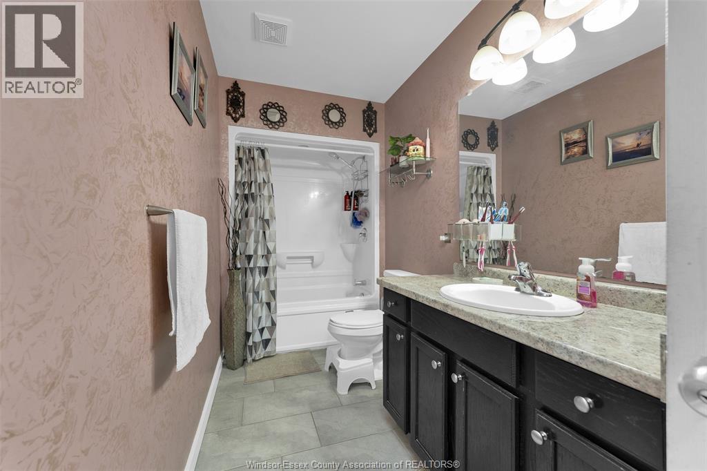 796 RICHMOND STREET - 26