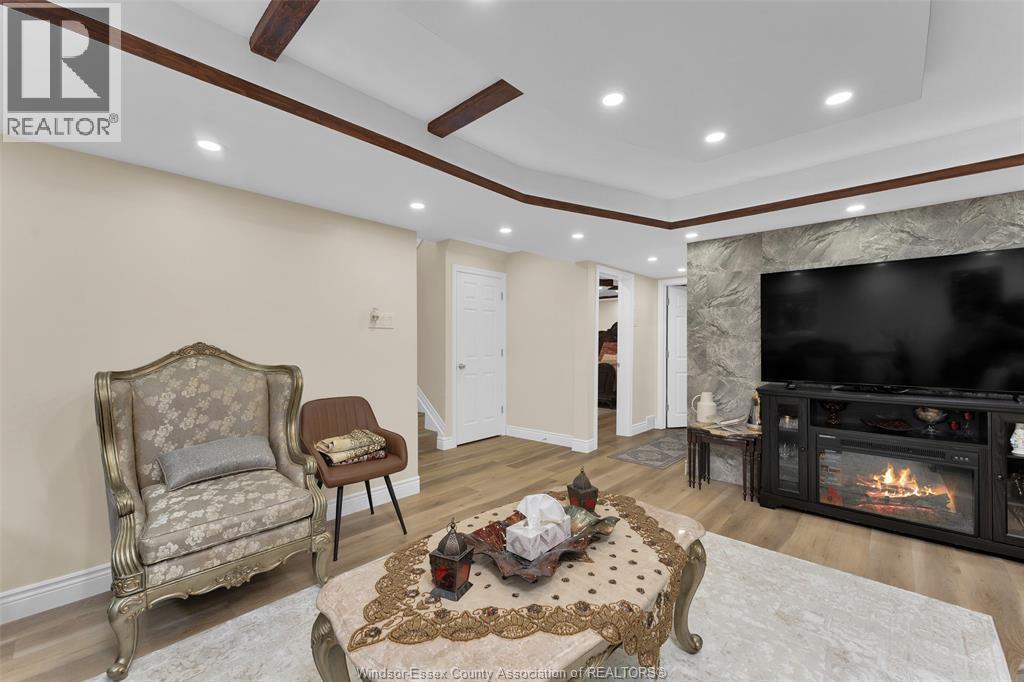 796 RICHMOND STREET - 31