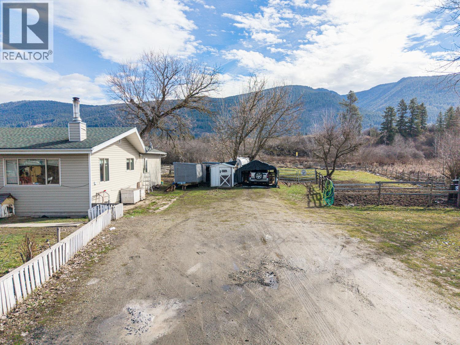  4536 97A Highway, Spallumcheen