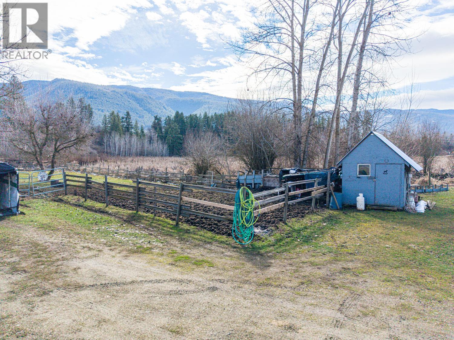  4536 97A Highway, Spallumcheen