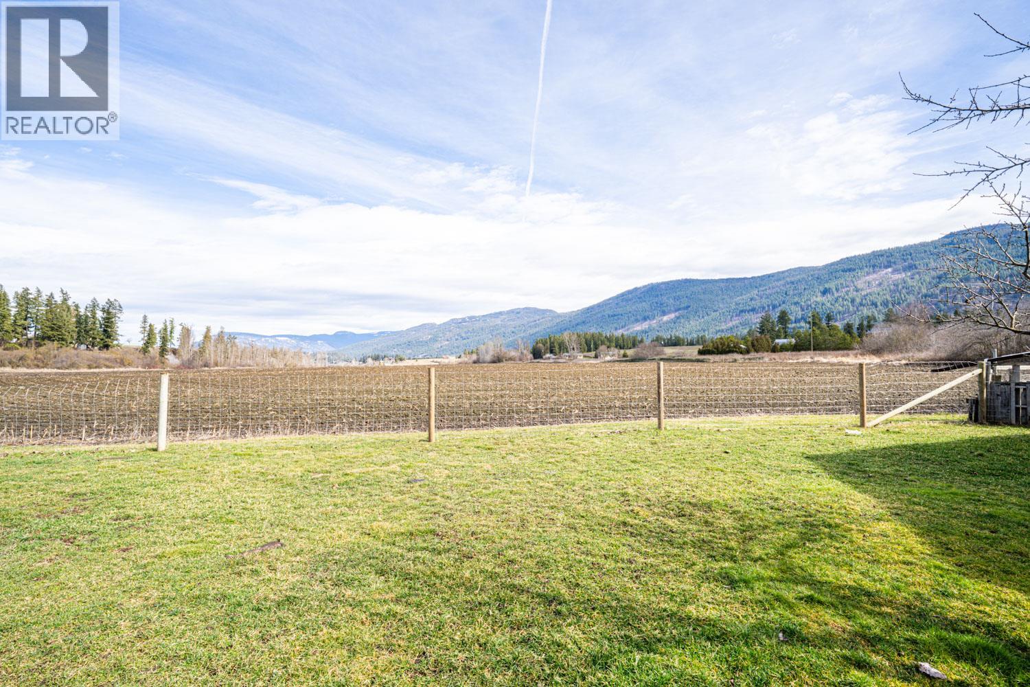  4536 97A Highway, Spallumcheen