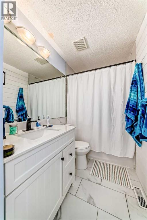 Single Family House for Sale in  Sunmills Drive SE Sundance Calgary 