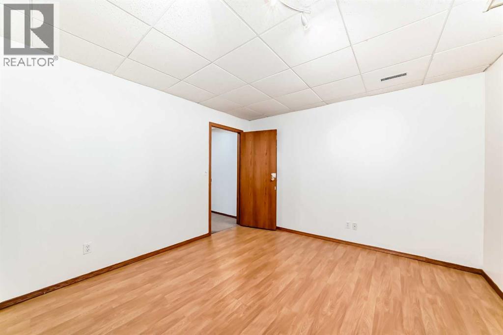 Single Family House for Sale in  Sunmills Drive SE Sundance Calgary 