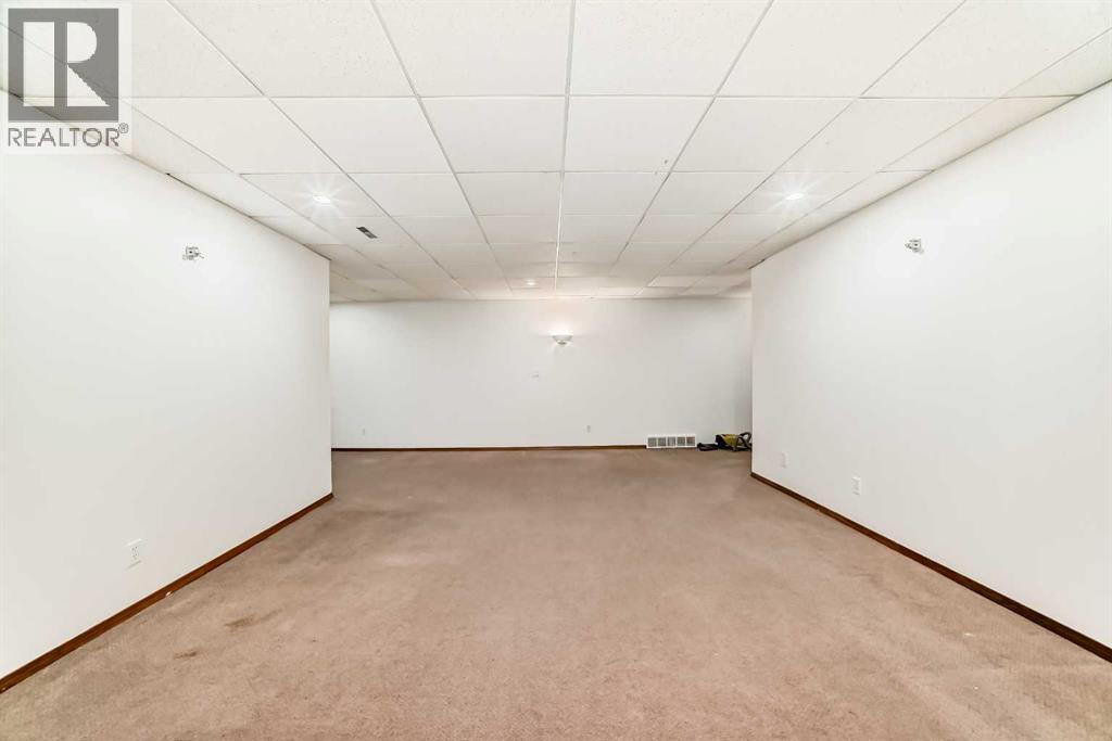 Single Family House for Sale in  Sunmills Drive SE Sundance Calgary 