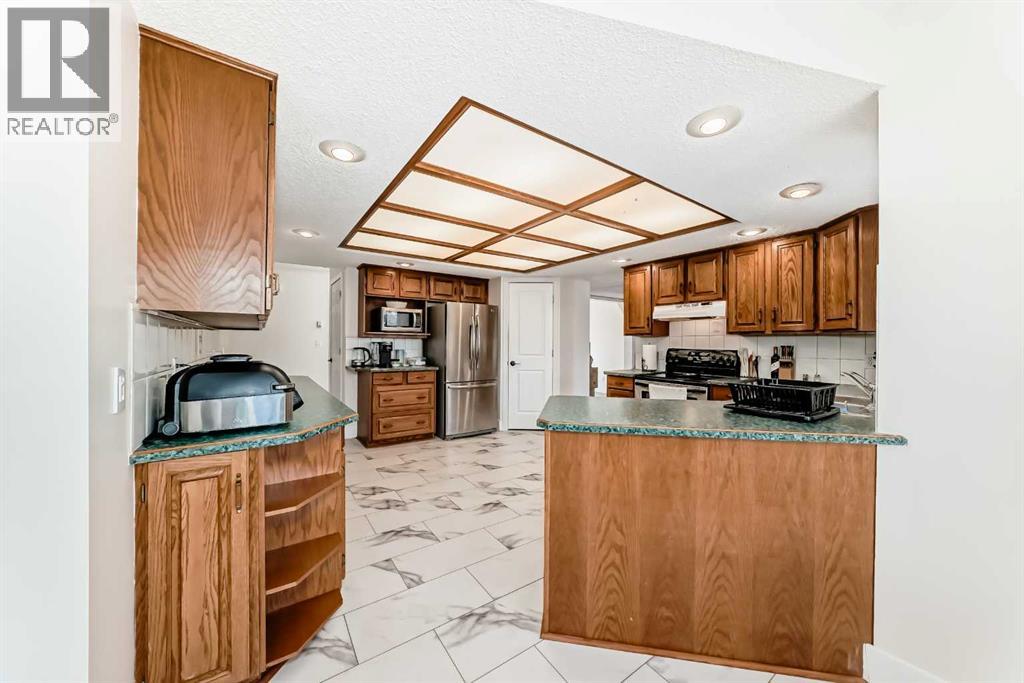 Single Family House for Sale in  Sunmills Drive SE Sundance Calgary 