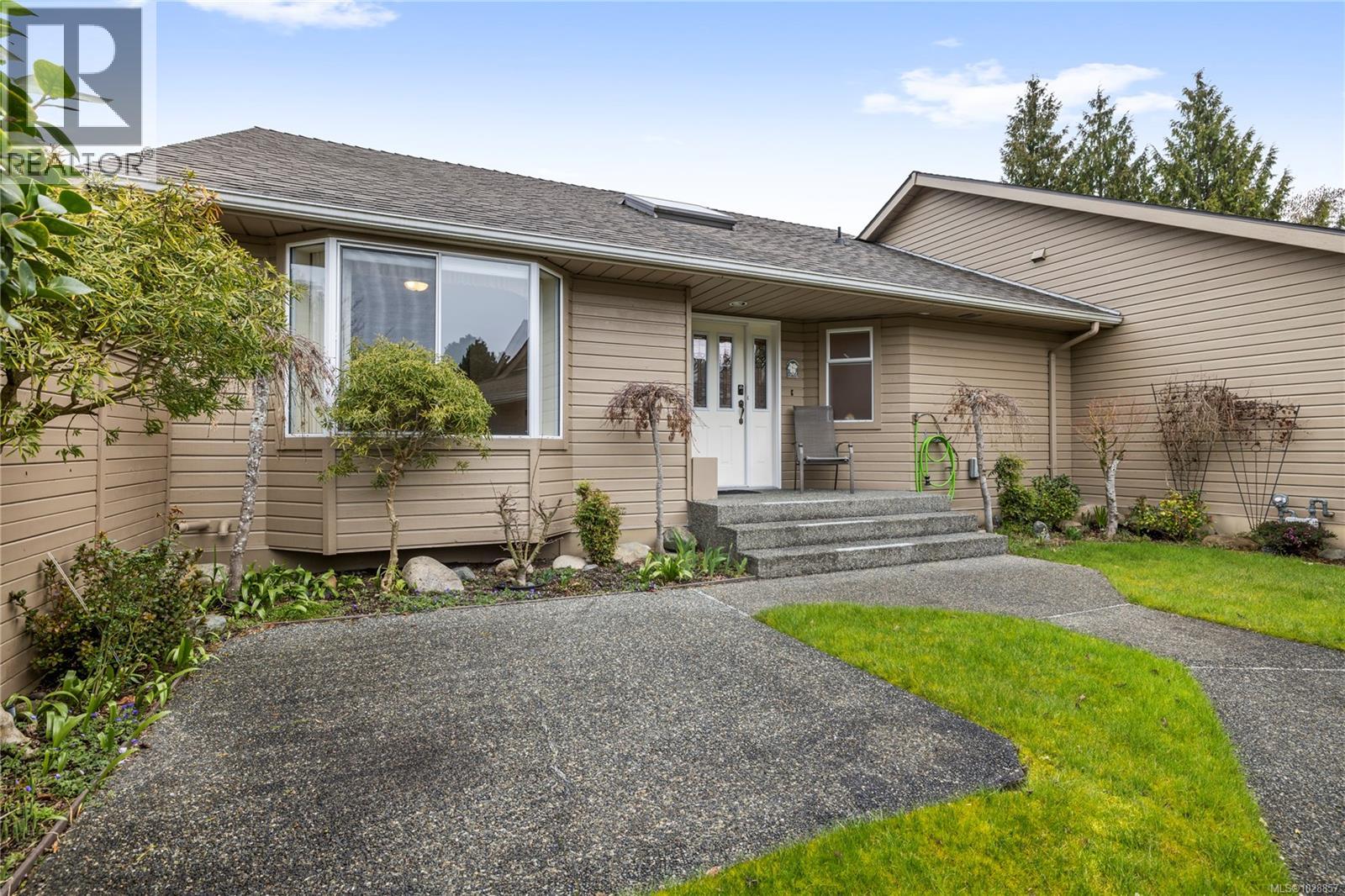 #38 529 Johnstone Rd - 1