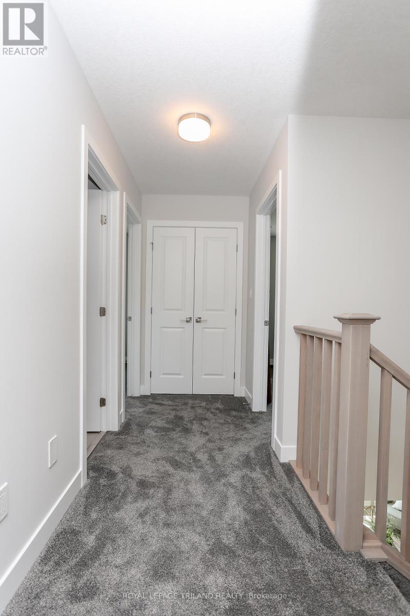 24 HARROW LANE, St. Thomas, Ontario