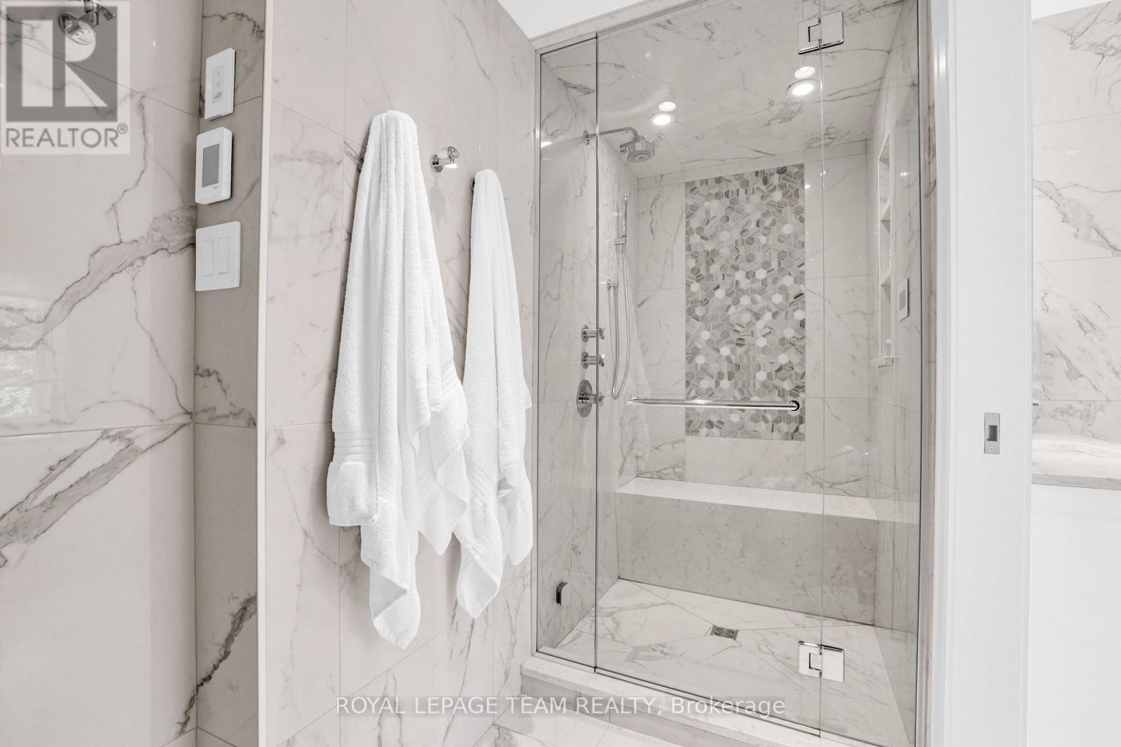 480 MANOR AVENUE - 25